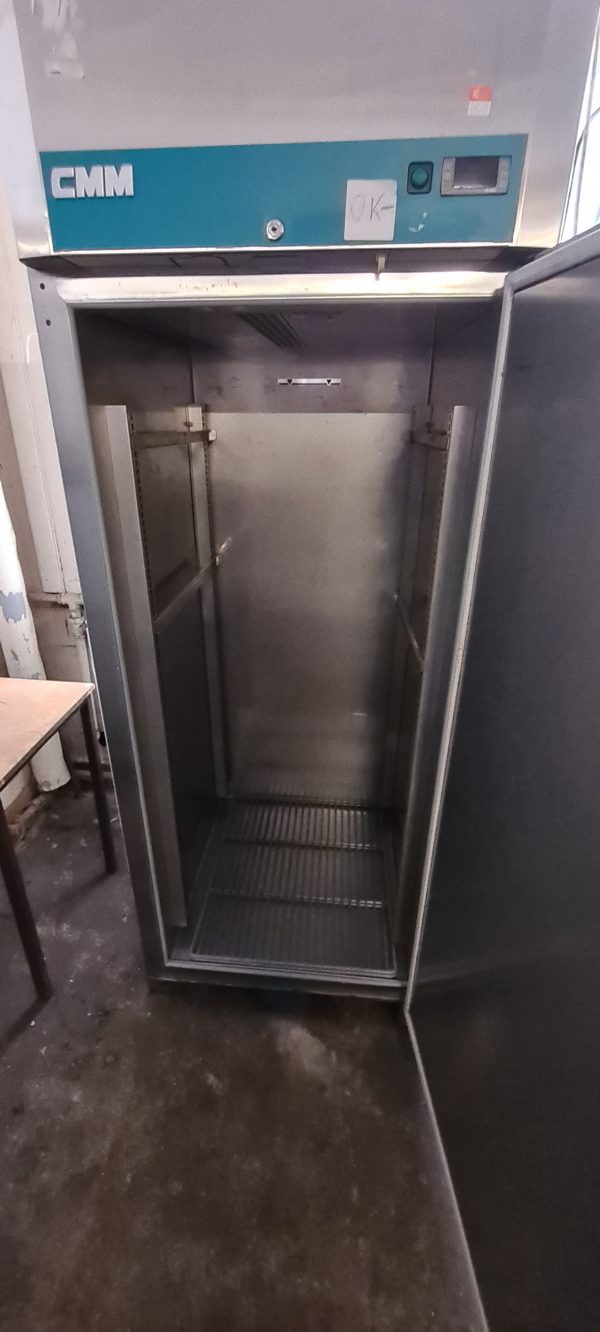TK Edelstahl Gewerbekühlschrank  CMM – Bild 3