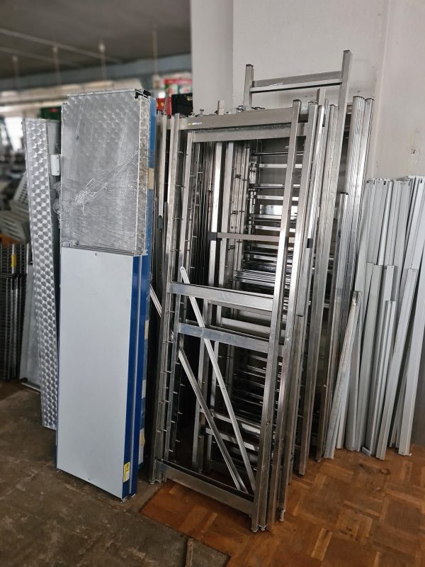 Diverse Edelstahl Regale – Bild 2