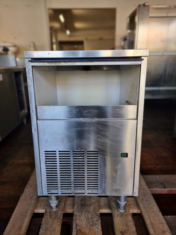 Gastro Eiswürfelmaschine AHT – Bild 2